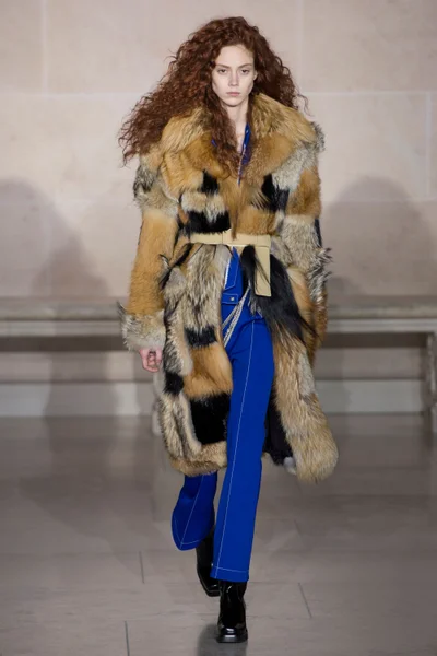 Look 7
